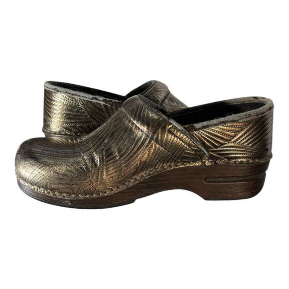 Dansko XP Women’s Embossed Career Nursing Clogs Gold Size 39 US 8.5 - Picture 7 of 9